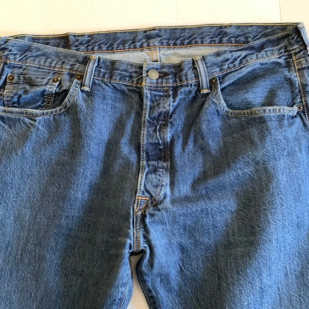 LEVI’S JEANS. Men’s 501 W38XL34. Button fly.‎ Five pockets.